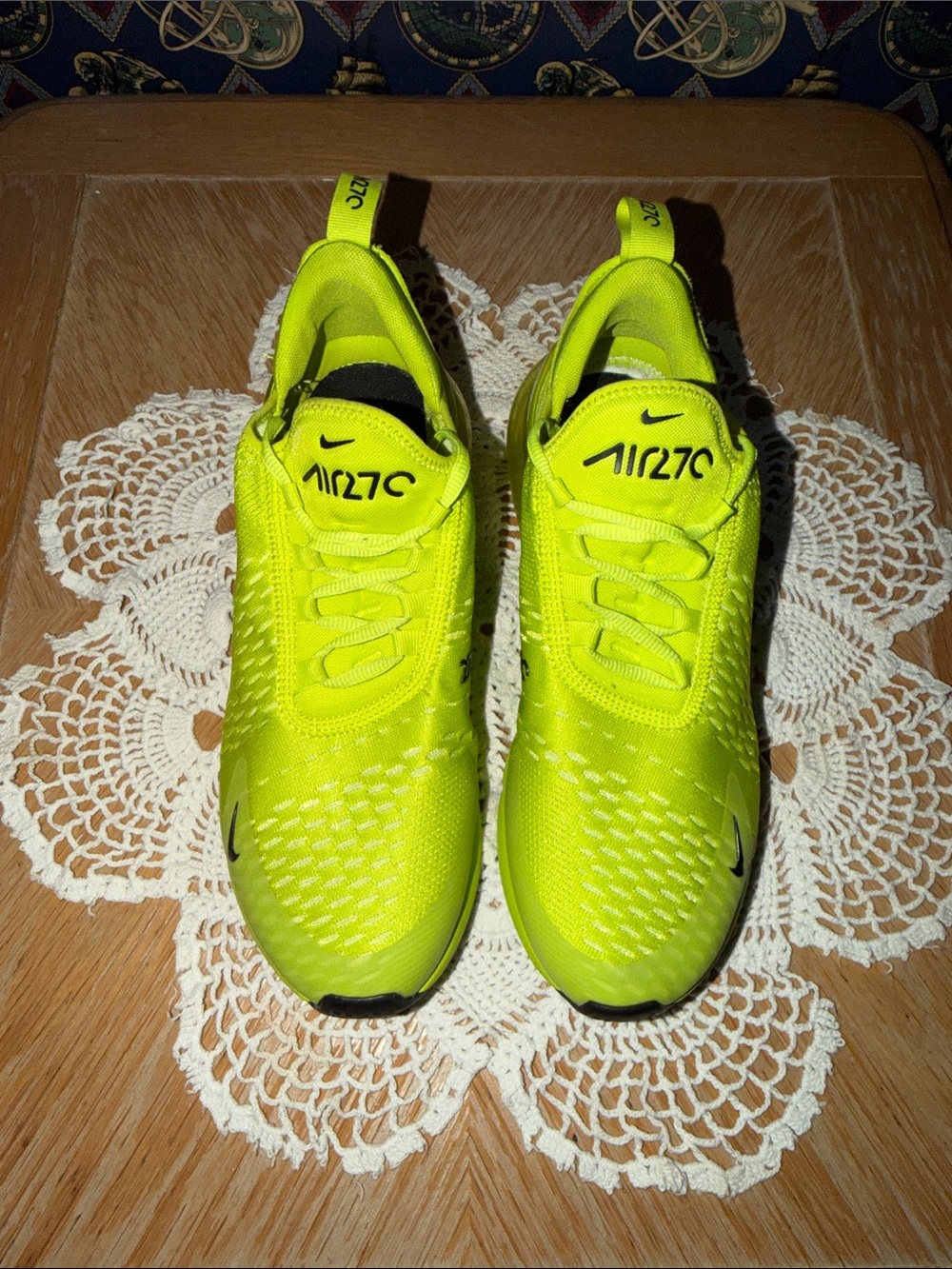 Women’s Nike 270 Running Shoes Tennis Ball Neon Yellow Size 9.5